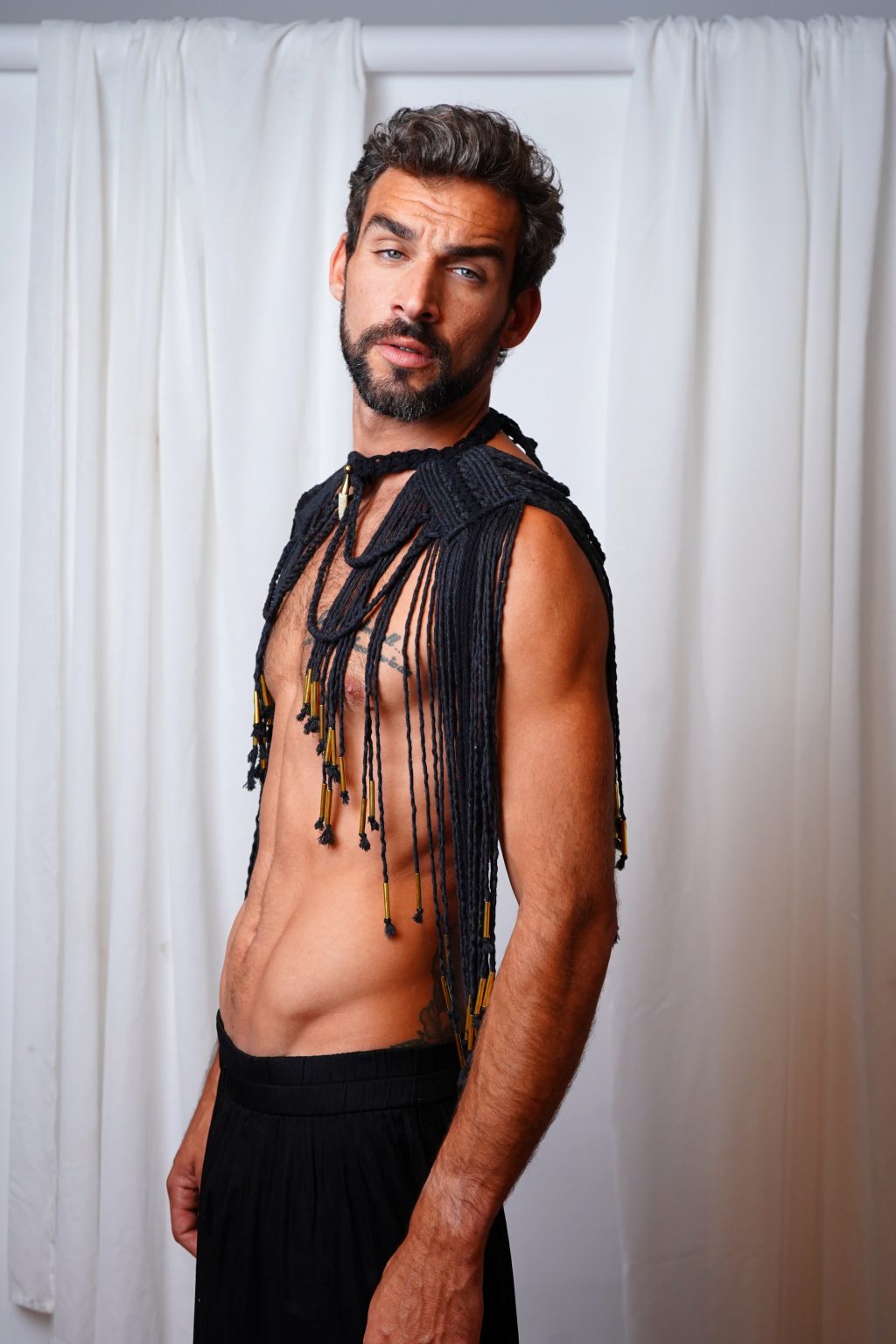 Aarde Shoulder Pads Black