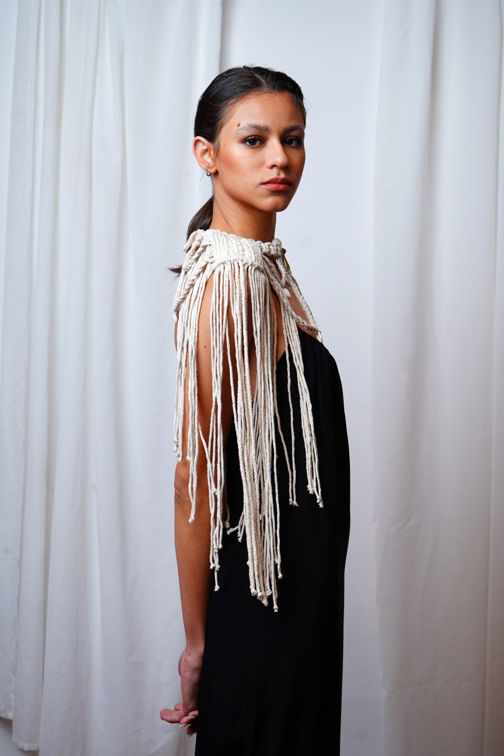 Aarde Shoulder Pads White