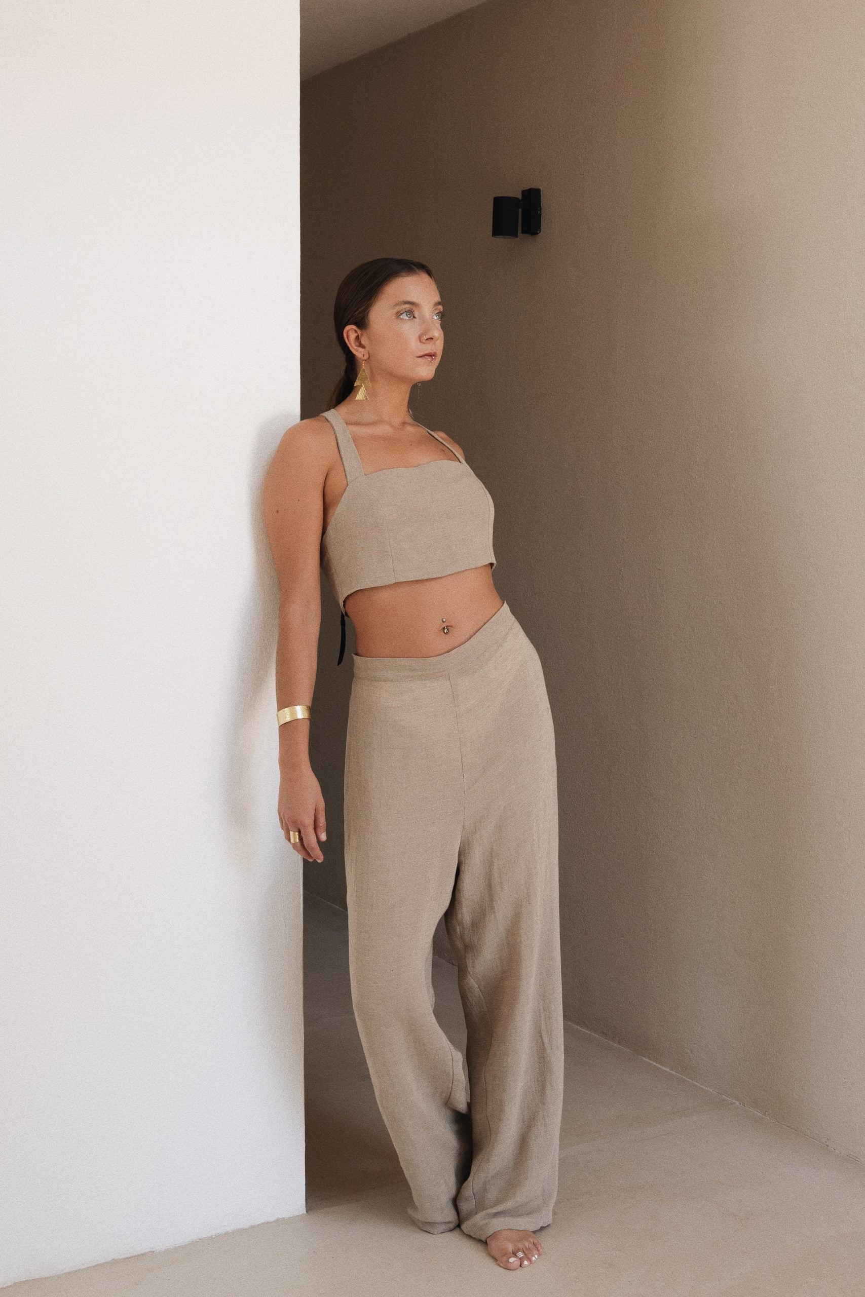 Top Essentials - Sand