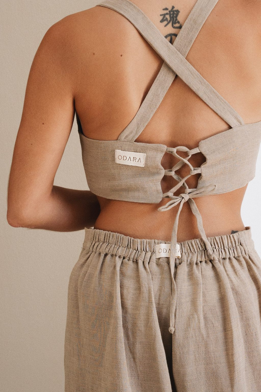 Top Essentials - Sand