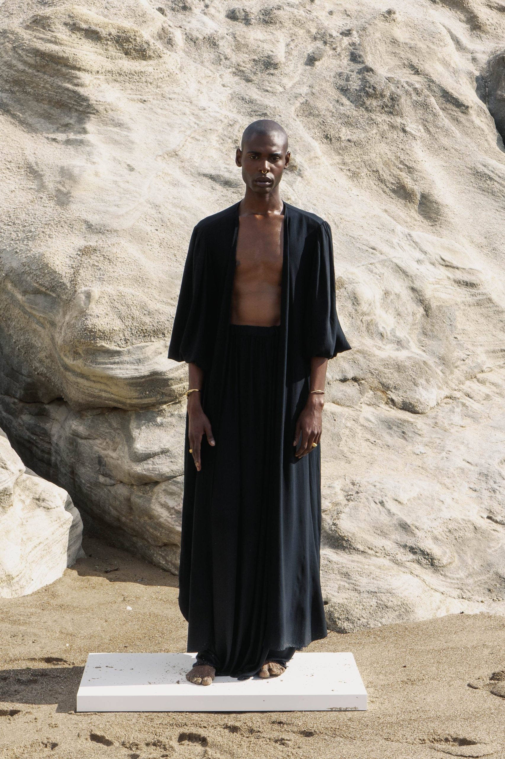 Wanderer | Black Kimono with Balloon Sleeves and Trousers