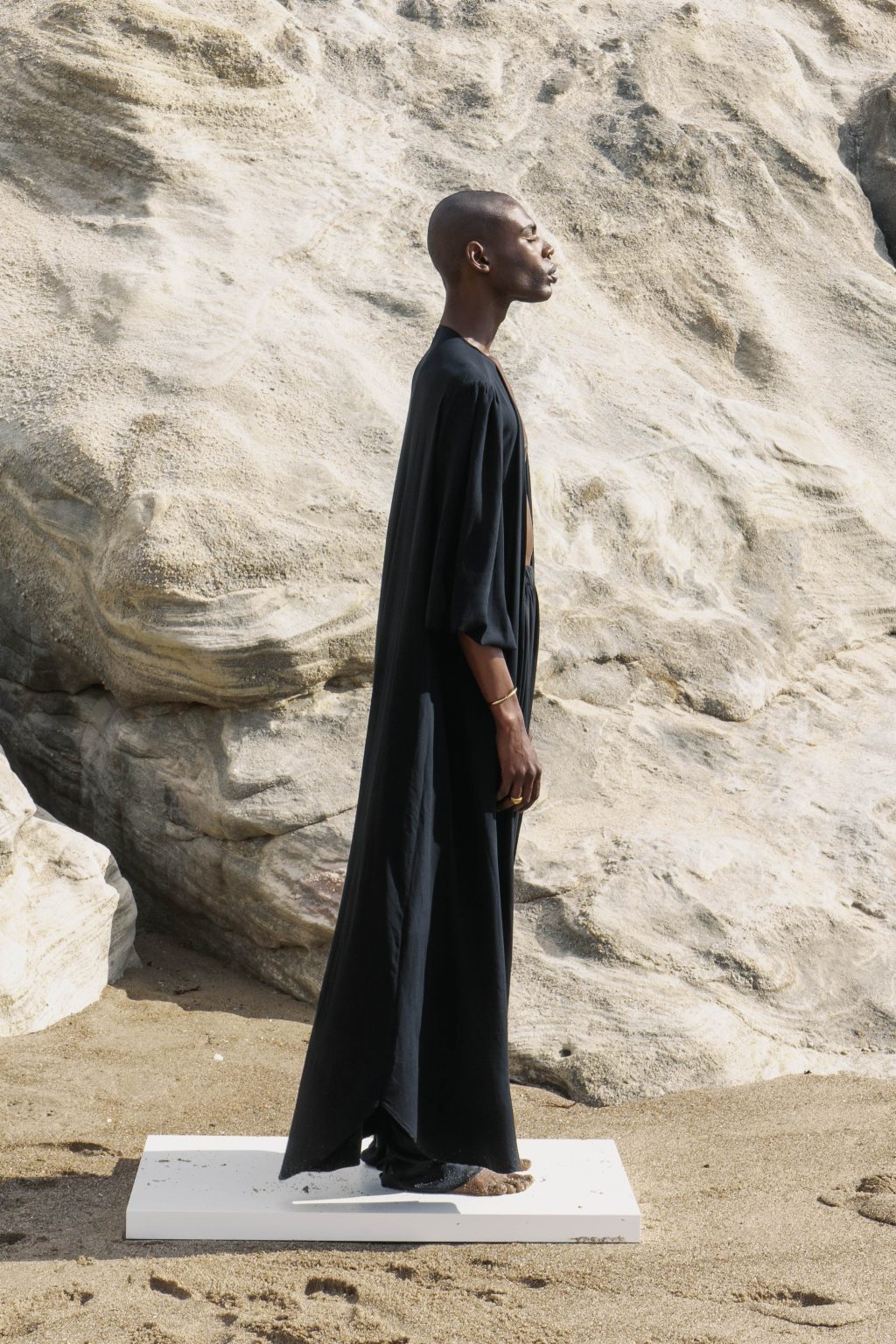 Wanderer | Black Kimono with Balloon Sleeves and Trousers
