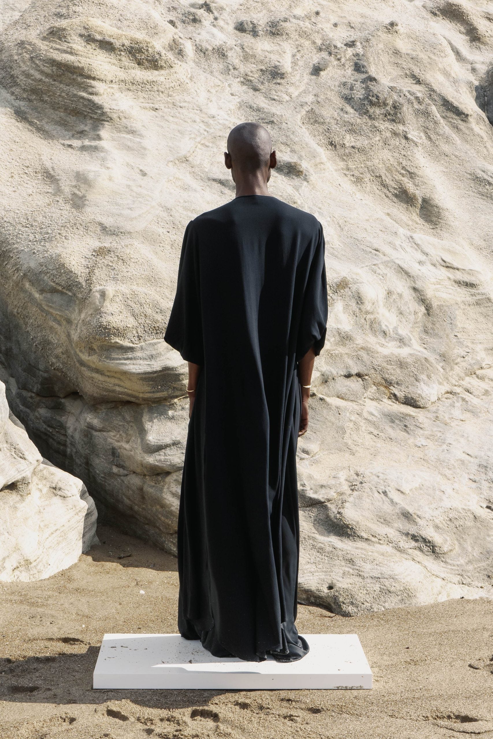 Wanderer | Black Kimono with Balloon Sleeves and Trousers