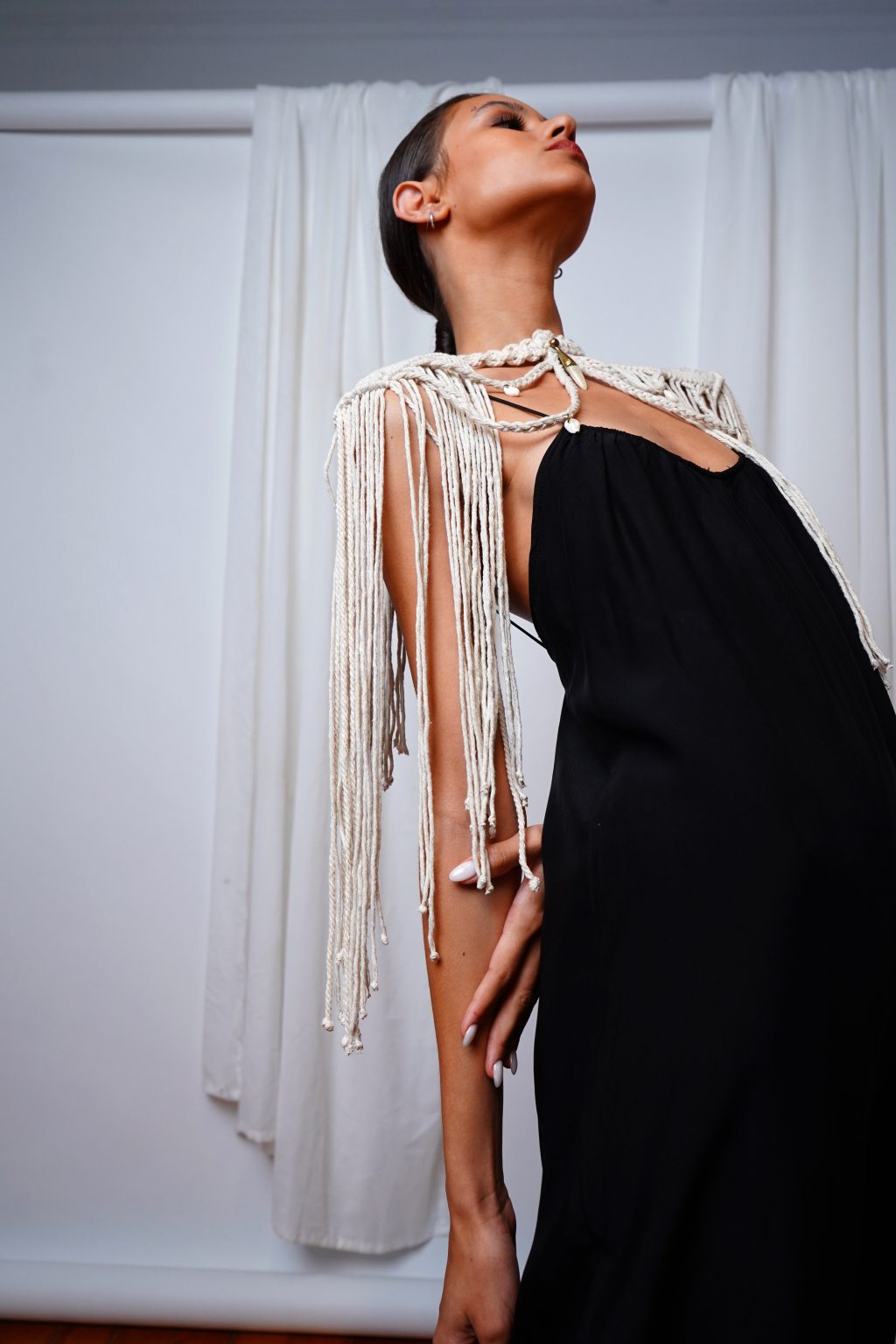 Aarde Shoulder Pads White